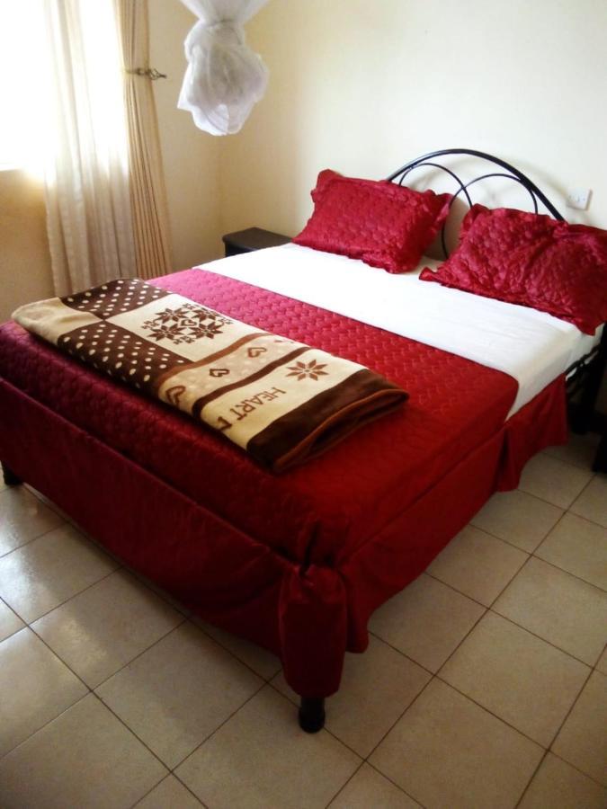 Westcliff Hotel Lira Buitenkant foto