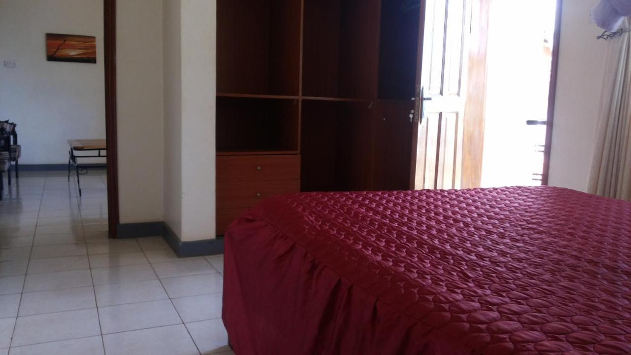 Westcliff Hotel Lira Buitenkant foto