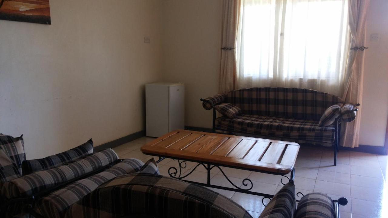 Westcliff Hotel Lira Buitenkant foto