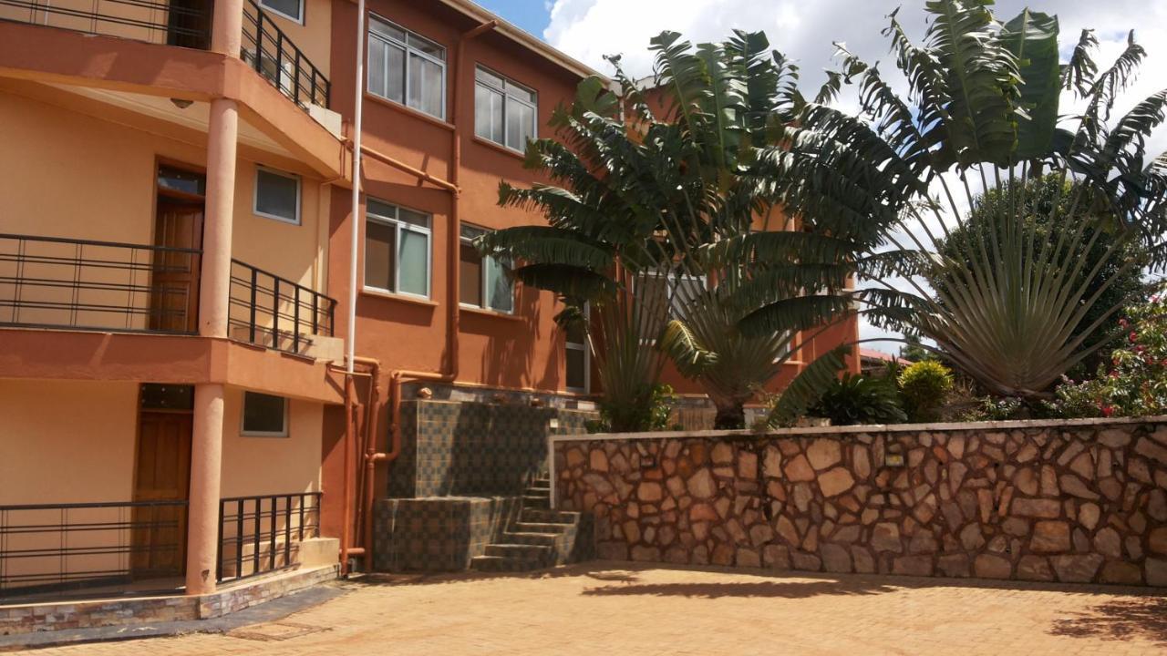 Westcliff Hotel Lira Buitenkant foto